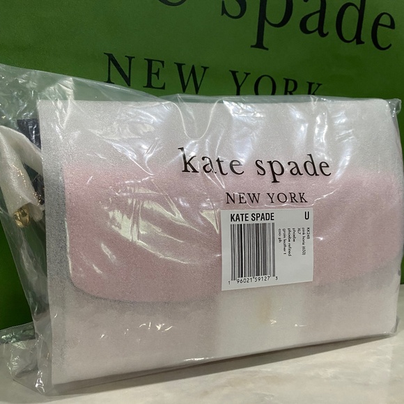 Kate spade Phoebe Turnlock Wallet on a chain - Picture 9 of 10